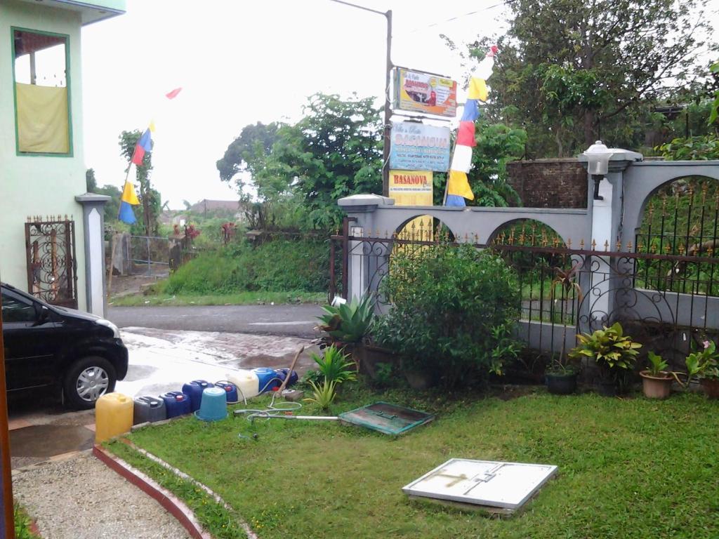 Villa And Resto Basanova Batu (East Java) Ngoại thất bức ảnh