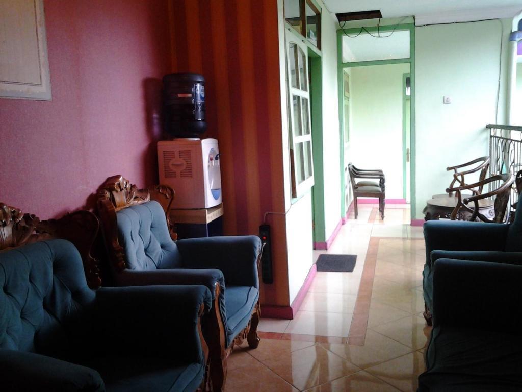 Villa And Resto Basanova Batu (East Java) Ngoại thất bức ảnh
