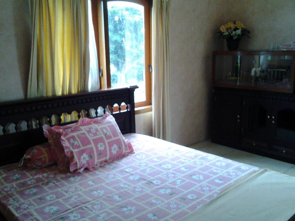 Villa And Resto Basanova Batu (East Java) Ngoại thất bức ảnh