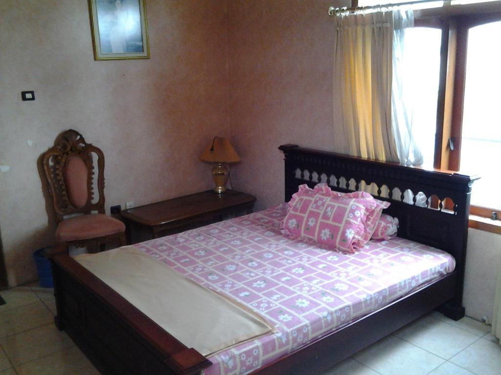 Villa And Resto Basanova Batu (East Java) Ngoại thất bức ảnh